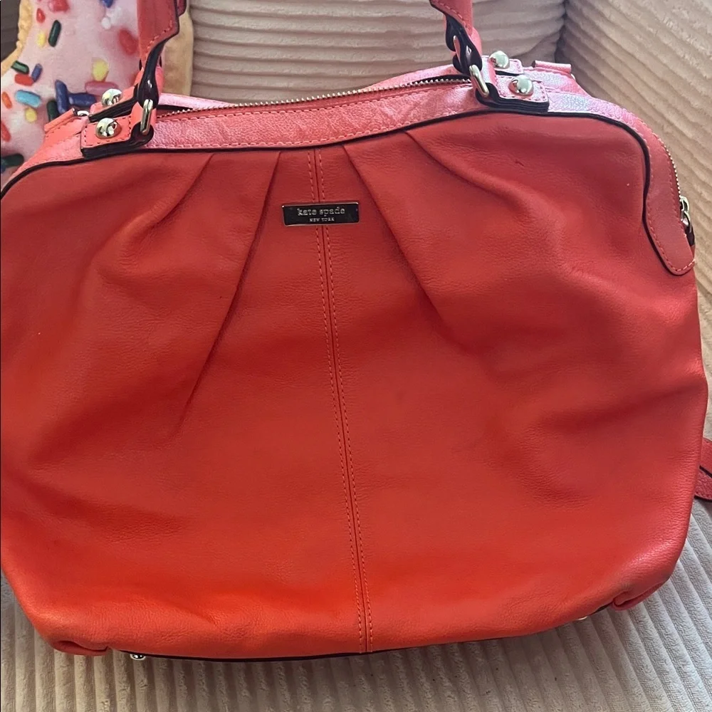 Kate Spade New York Coral Pebbled Leather Pleated Tote Bag Shoulder Purse - Picture 2 of 7